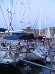 Vis - polna marina